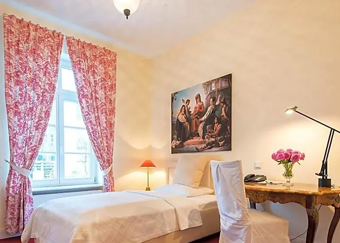 Appart hôtel Dirazi & Gmbh